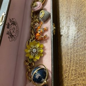VINTAGE Juicy Charm Bracelet With RARE Charms
